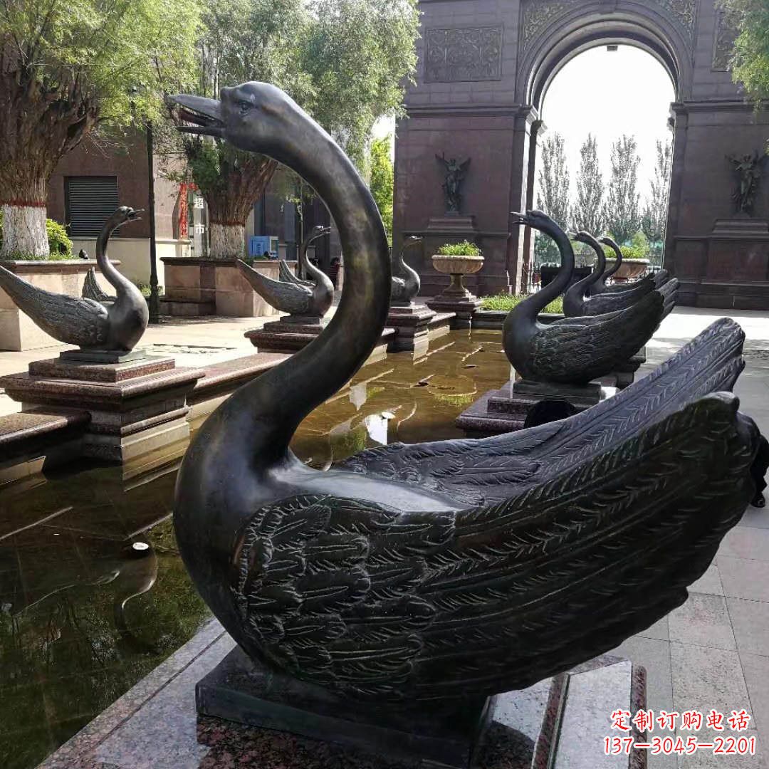 湖南公园喷水天鹅铜雕