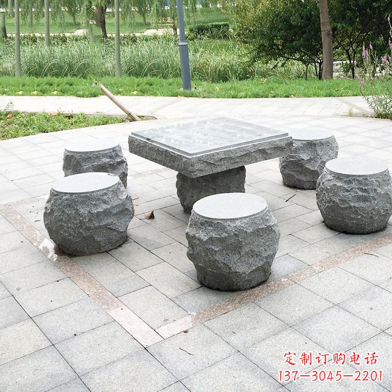 湖南新题目“古典风格石桌凳雕塑”