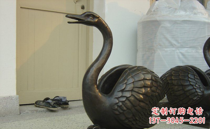 湖南绝美铜板雕刻天鹅雕塑