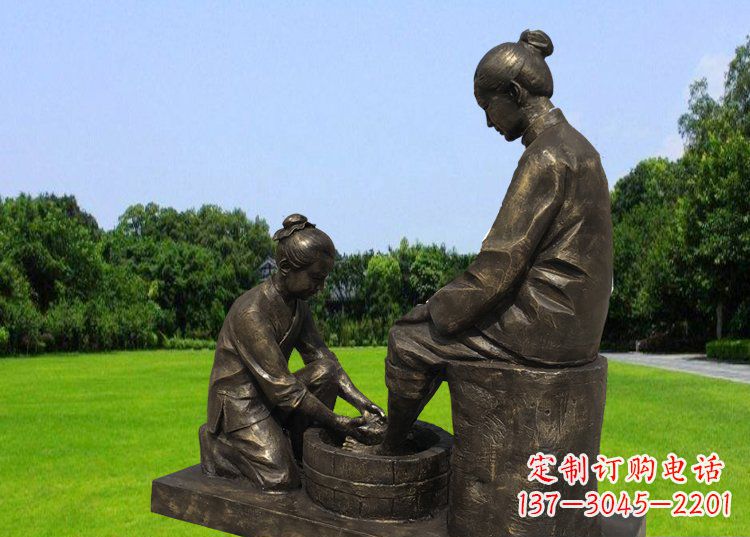 湖南浓浓爱意的母爱,定制青铜铸造的母亲雕塑