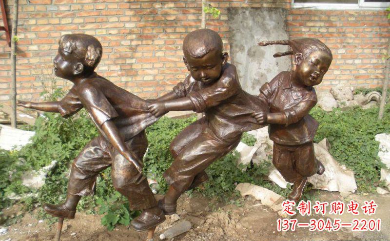 湖南铜雕老鹰—勇捕小鸡的动态展示