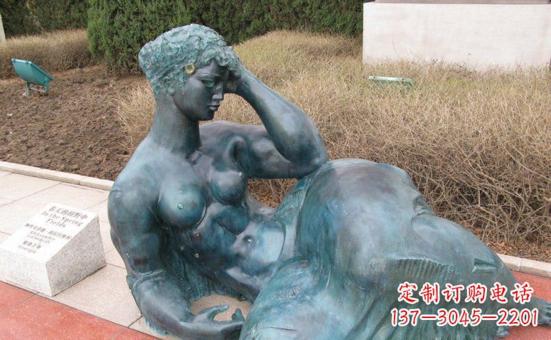 湖南公园西方女人人物铜雕_2