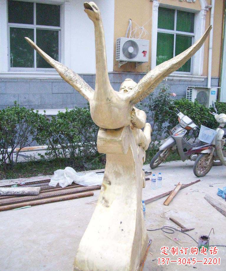 湖南孩子与天鹅·梦幻铜雕