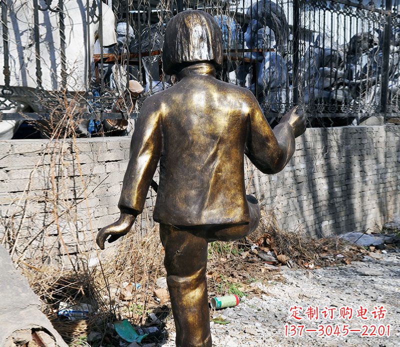湖南纯正艺术——公园小女孩踢毽子铜雕