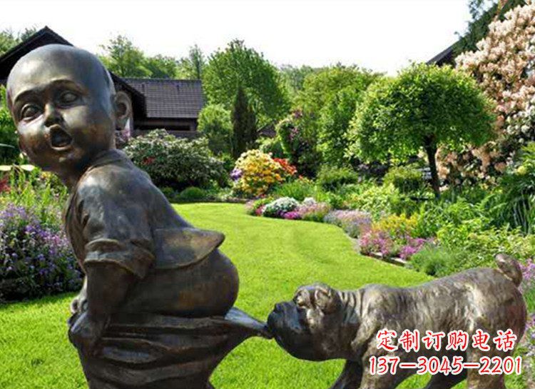 湖南小孩咬小狗大雕塑