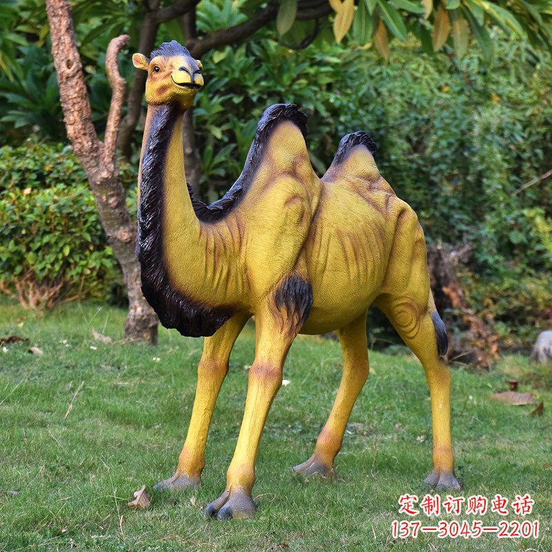 湖南公园园林仿真站立的骆驼雕塑