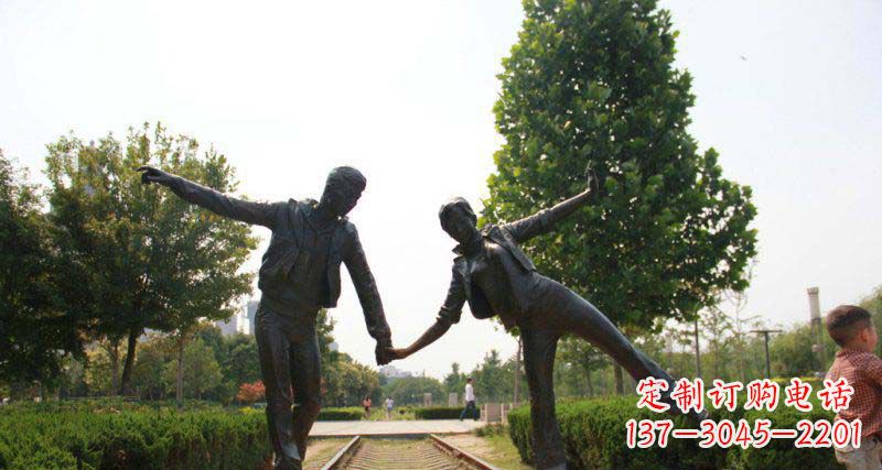 湖南浪漫之旅——情侣铜雕定制