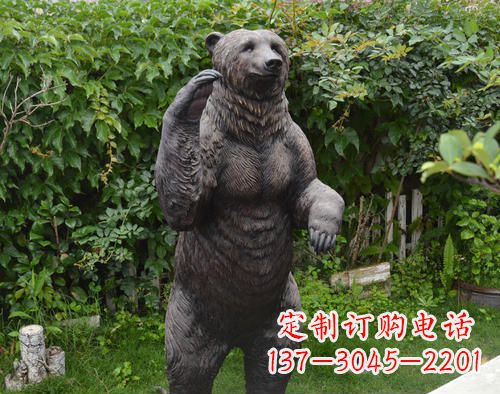 湖南仿真狗熊铜雕,体现野性的自然美丽