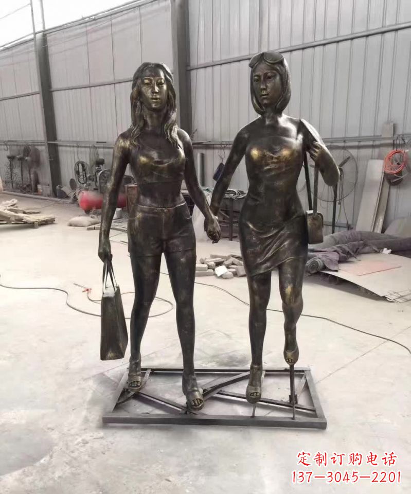 湖南铜雕女人唤醒美好回忆