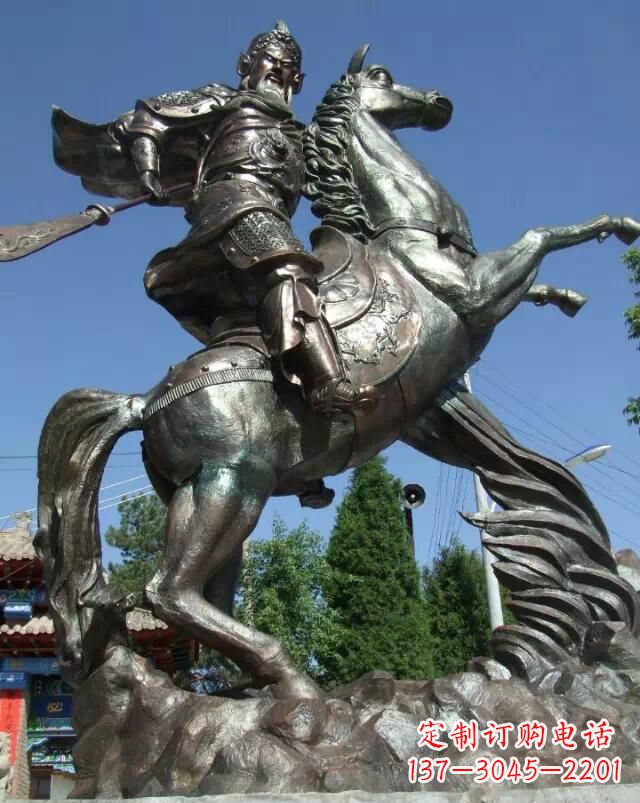 湖南精美绝伦的关公骑马雕塑