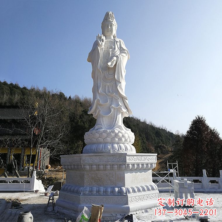 湖南公园雍容华贵的观音石雕