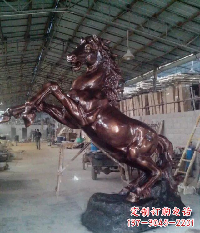 湖南中领雕塑出品:铜雕正面奔马