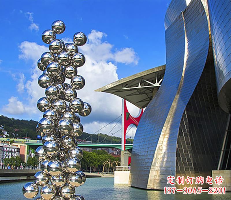 湖南广场不锈钢抽象龙柱雕塑