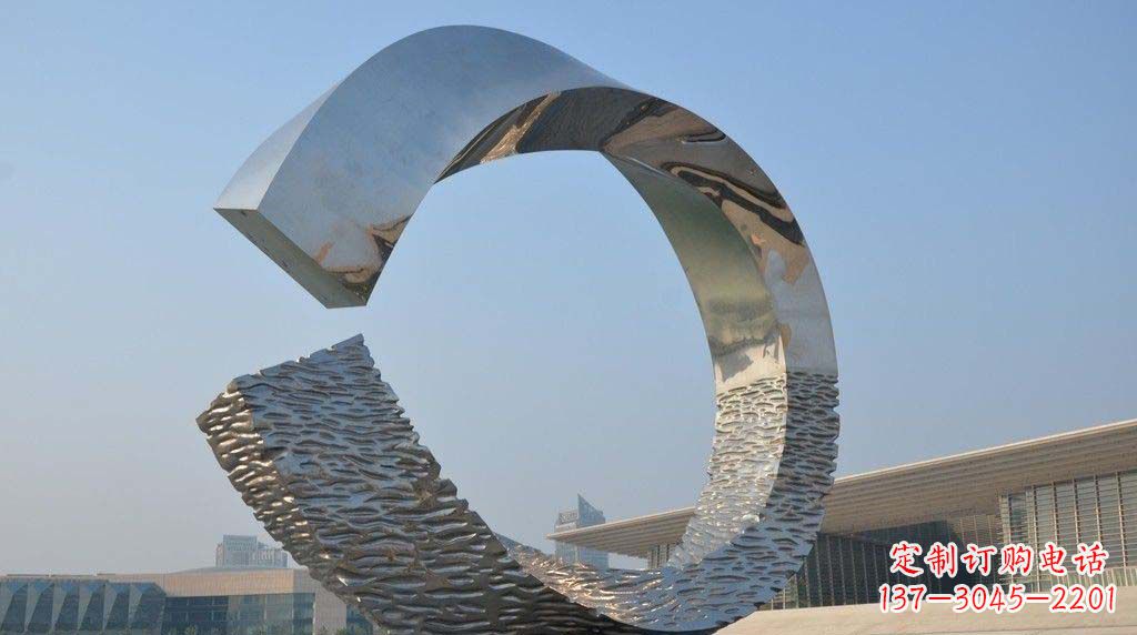 湖南广场不锈钢抽象圆环雕塑1