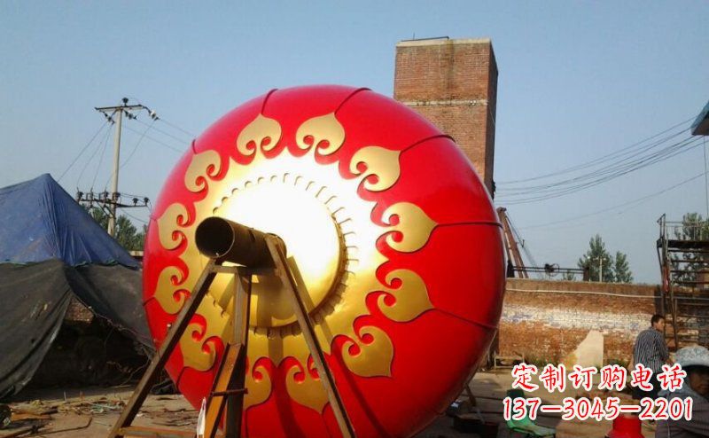 湖南广场不锈钢红灯笼雕塑
