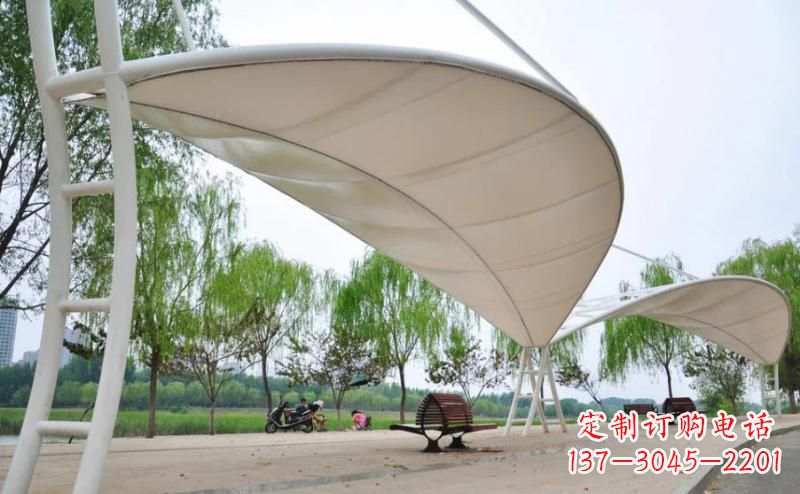 湖南广场不锈钢凉亭雕塑