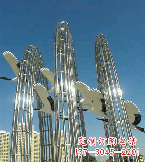 湖南高级不锈钢镂空雄鹰雕塑