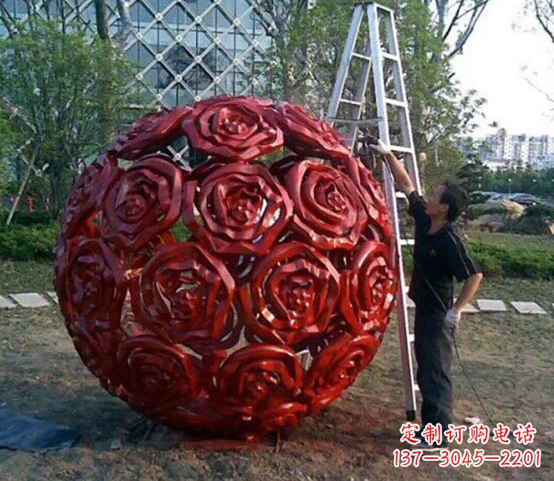 湖南不锈钢玫瑰花镂空雕塑
