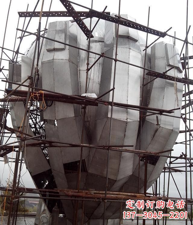 湖南展现独特审美:不锈钢蟠桃大型景观雕塑