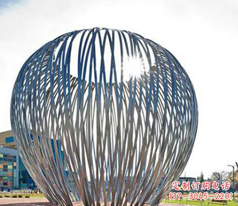 湖南中领雕塑|铸就不锈钢树叶风雕塑