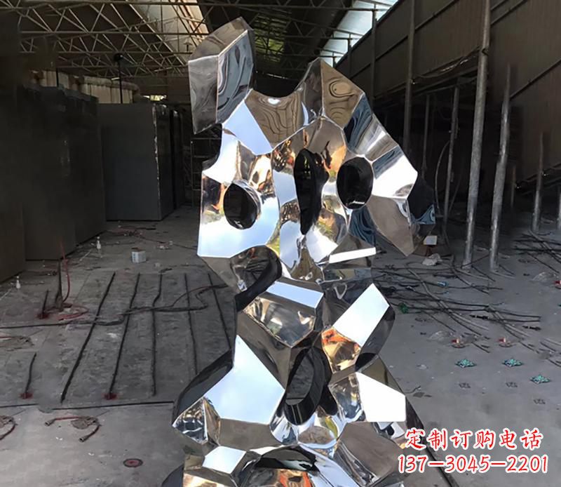 湖南别具匠心的太湖石雕塑