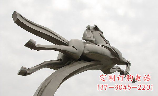 湖南中领雕塑:高精度不锈钢一马当先雕塑