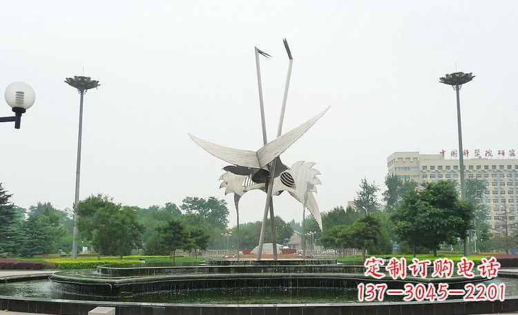湖南极致之美,仙鹤雕塑展示现代精致生活