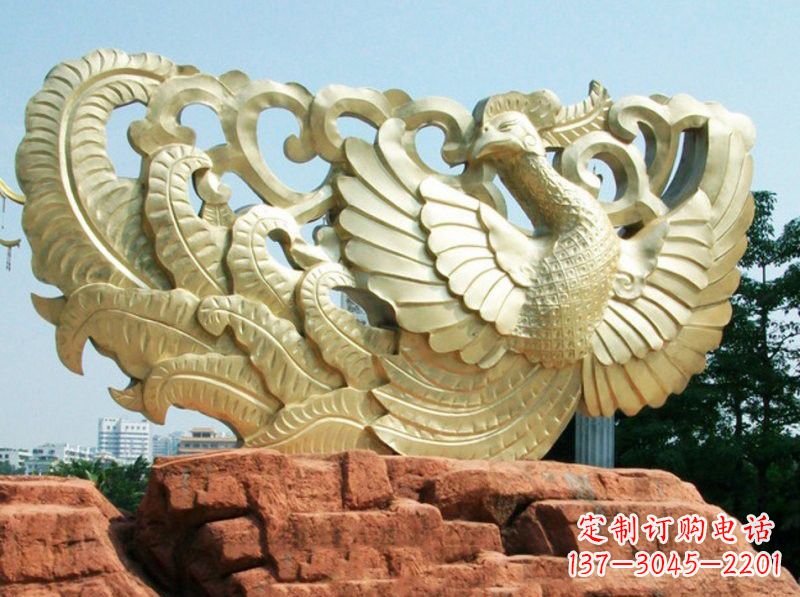 湖南欣赏瑰丽的凤凰铜雕