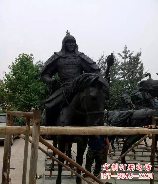 湖南浪漫古将骑马铜雕,让您感受古代将军的风采!