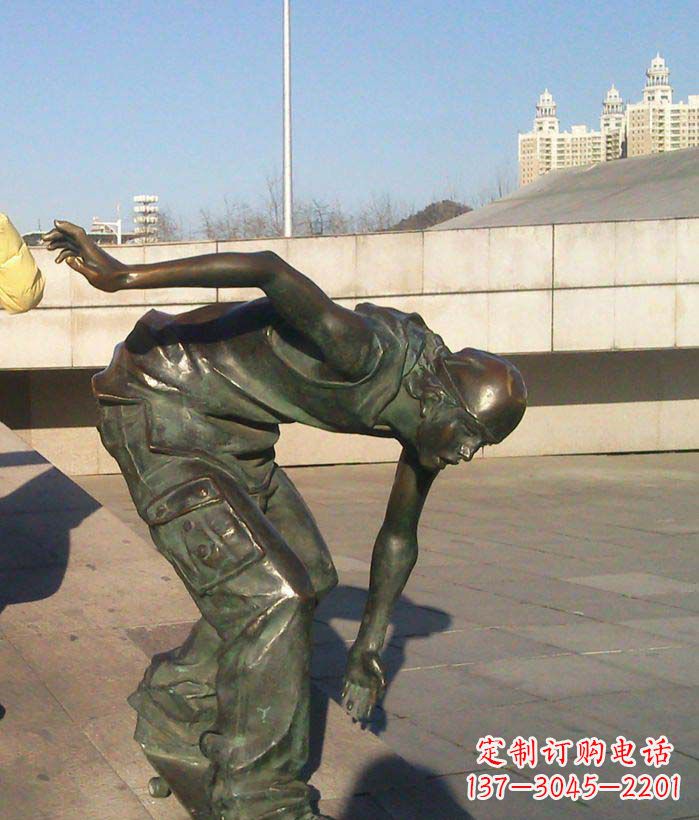 湖南中领雕塑:青年景观铜雕