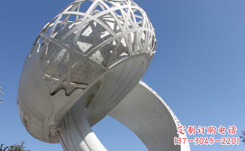 湖南广场戒指不锈钢雕塑 (2)