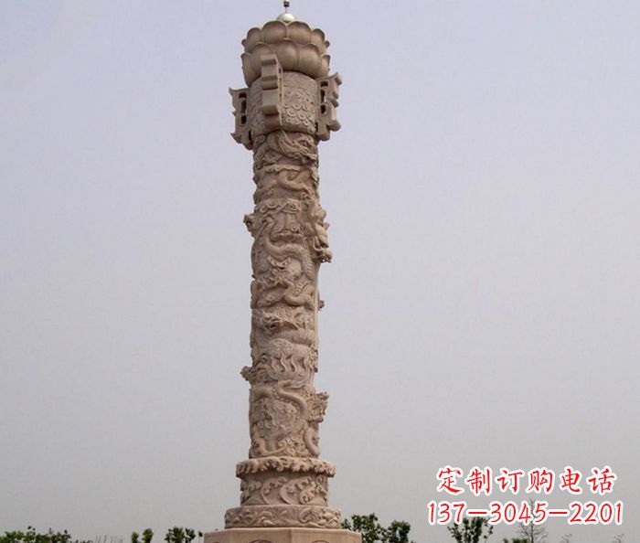 湖南领雕塑制作精美的红石龙柱雕塑