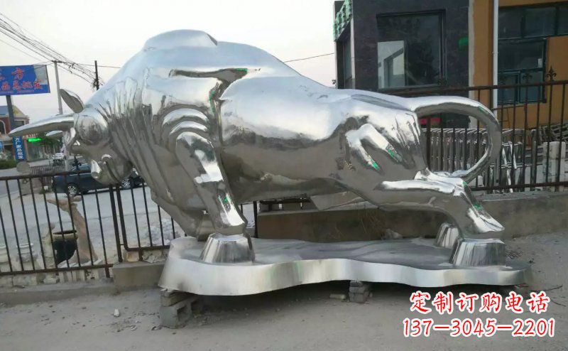 湖南独特的拓荒牛不锈钢雕塑