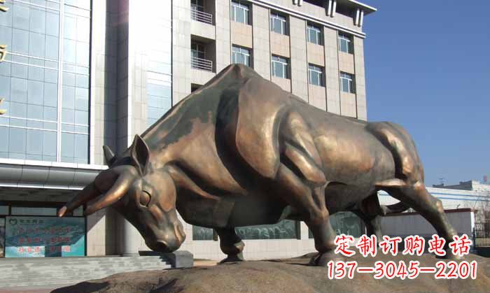 湖南拓荒牛铜雕塑——将历史传承到现代