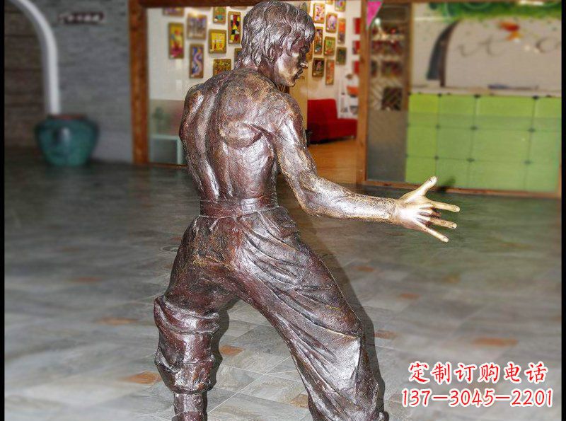 湖南广场铜雕李小龙人物雕塑