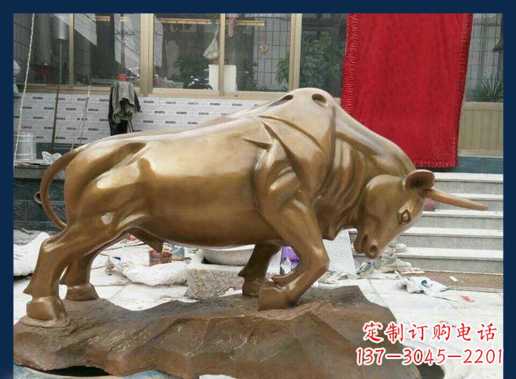 湖南铜质金黄牛雕塑:添加活力与美观设计
