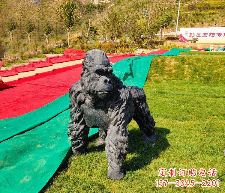 湖南新颖优雅的广场铜雕行走猩猩雕塑