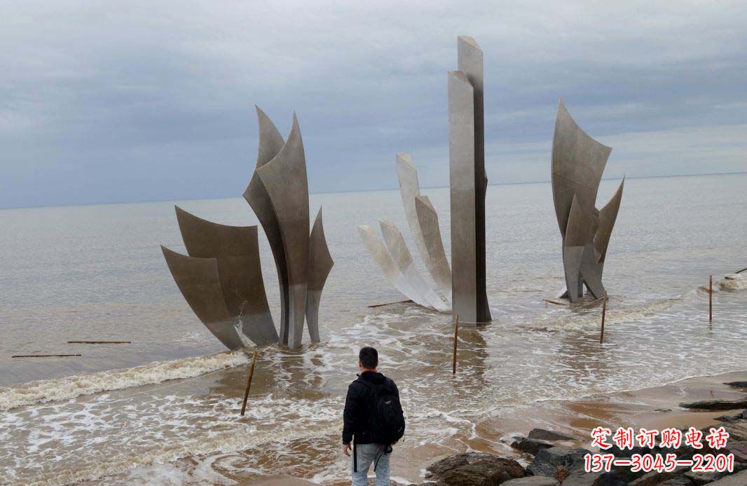 湖南海边不锈钢船帆景观雕塑