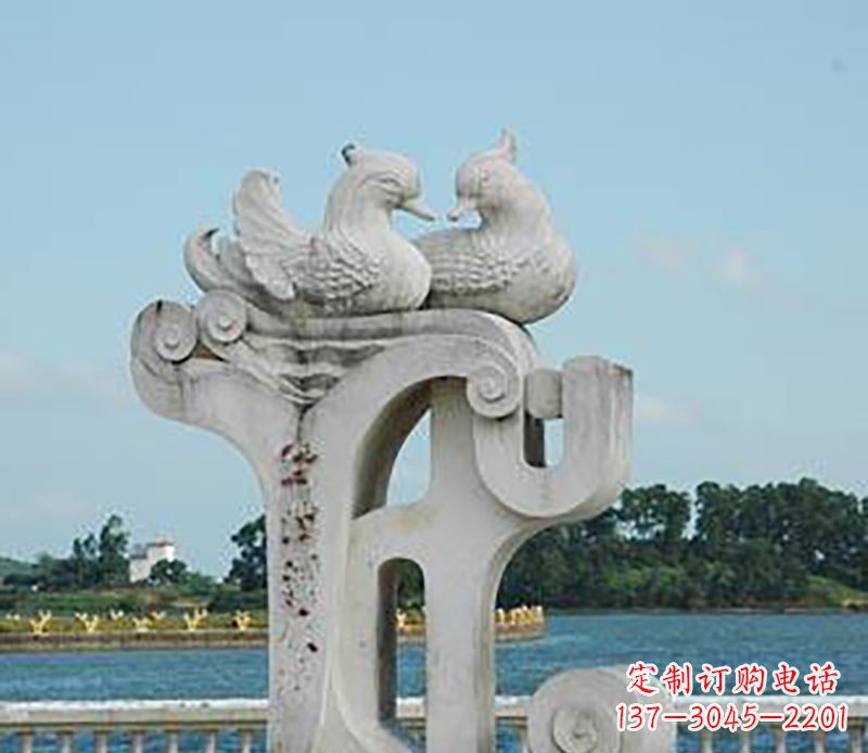 湖南海边石雕鸳鸯景观是由中领雕塑提供的一种非…