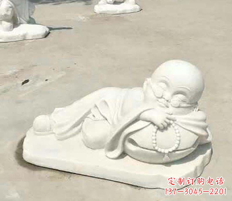 湖南传统尊贵，别具一格的汉白玉小和尚雕塑
