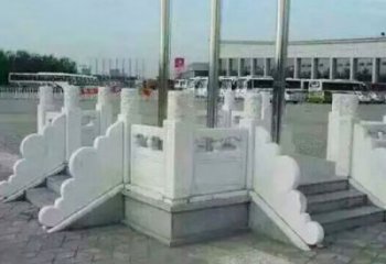 湖南中领雕塑提供绚丽升旗台石雕，一种标志性的…