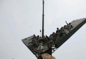 湖南充满激情的足球队人物铜雕