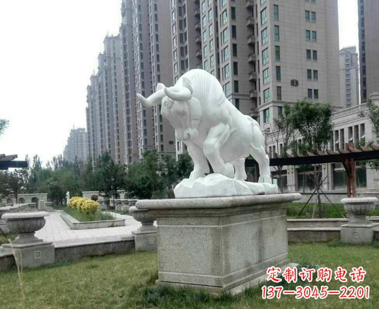 湖南汉白玉开荒牛小区园林动物石雕