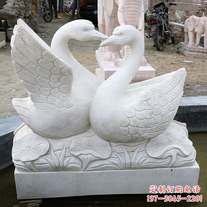 湖南精美绝伦的汉白玉天鹅石雕塑