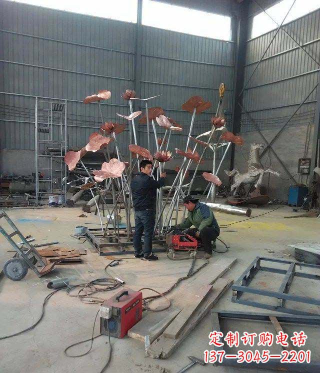 湖南荷花荷叶铜雕,营造梦幻氛围
