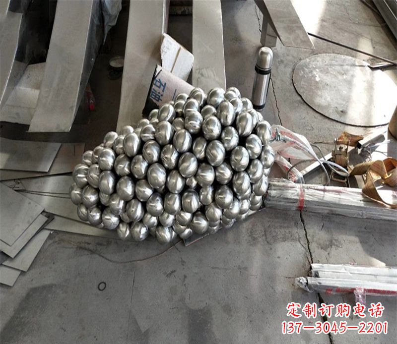 湖南西洋风情摩登不锈钢葡萄雕塑