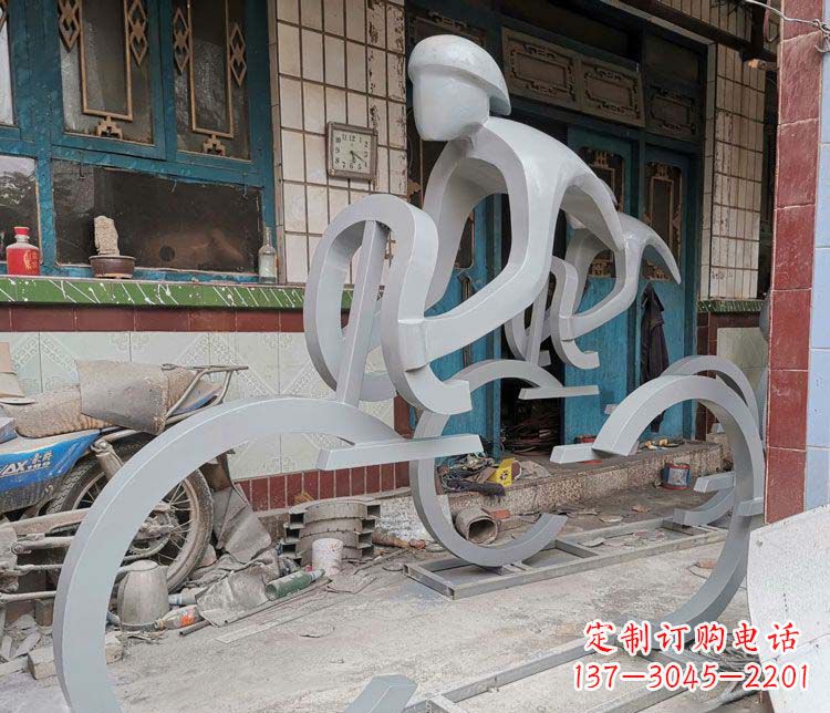 湖南户外不锈钢骑自行车人物雕塑