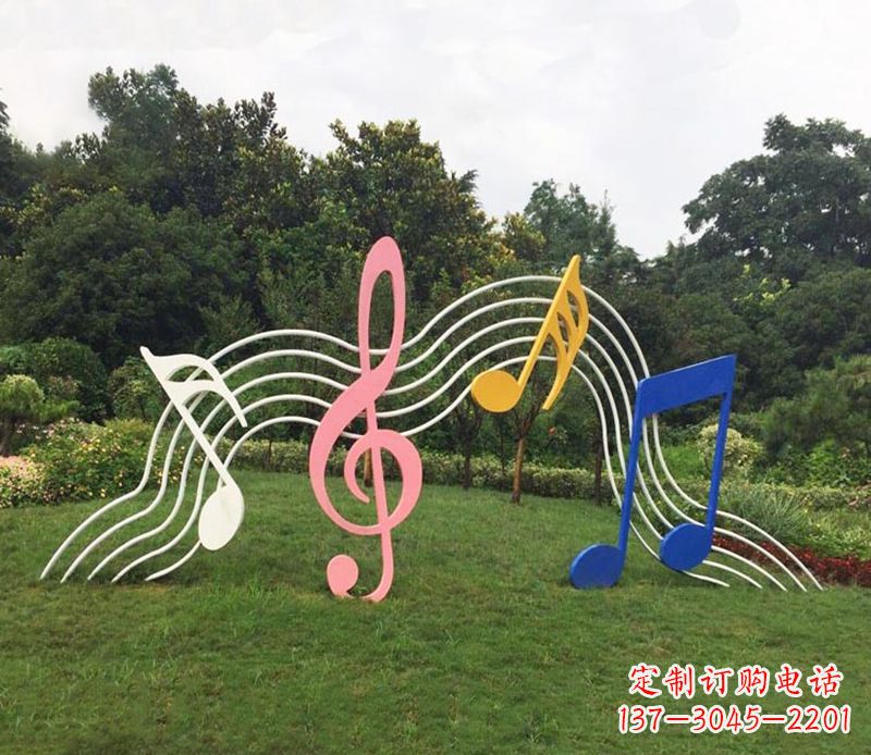 湖南领雕塑:外观精美的不锈钢音符雕塑