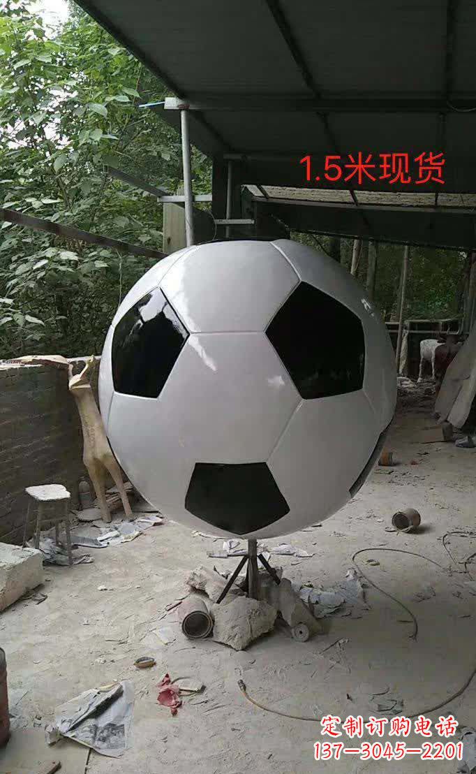 湖南不锈钢足球雕塑提供优质的装饰效果