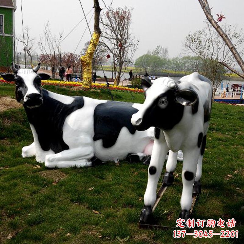 湖南仿真奶牛雕塑,精致外形逼真细节